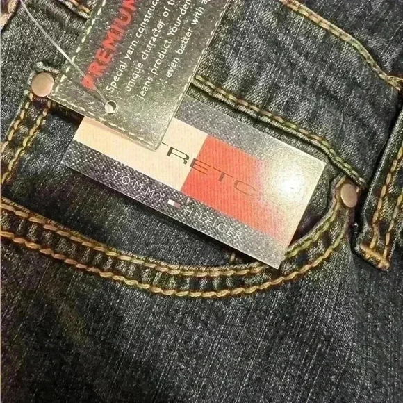 Tommy Hilfiger NWT Women’s size 16 flare denim jeans - Picture 5 of 9